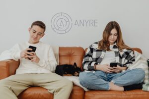 jóvenes en el mundo digital